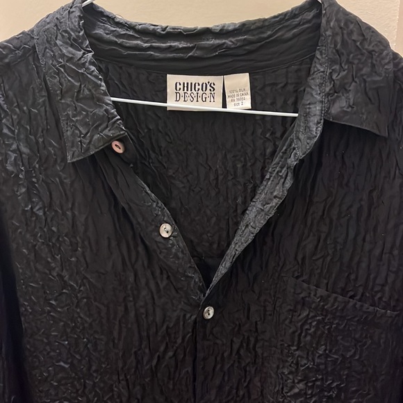 Chicos Women’s Shirt. Black size 2 (large) - Picture 2 of 4